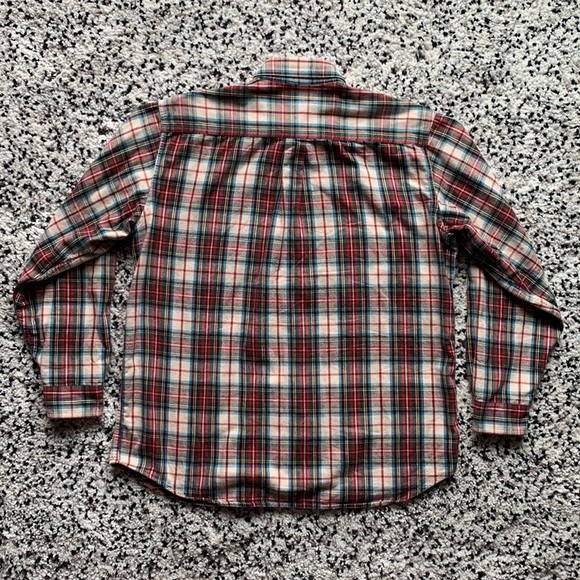 L.L. Bean Men’s Red White Green Plaid Long Sleeve Button Down Shirt Large - REG - Picture 12 of 12